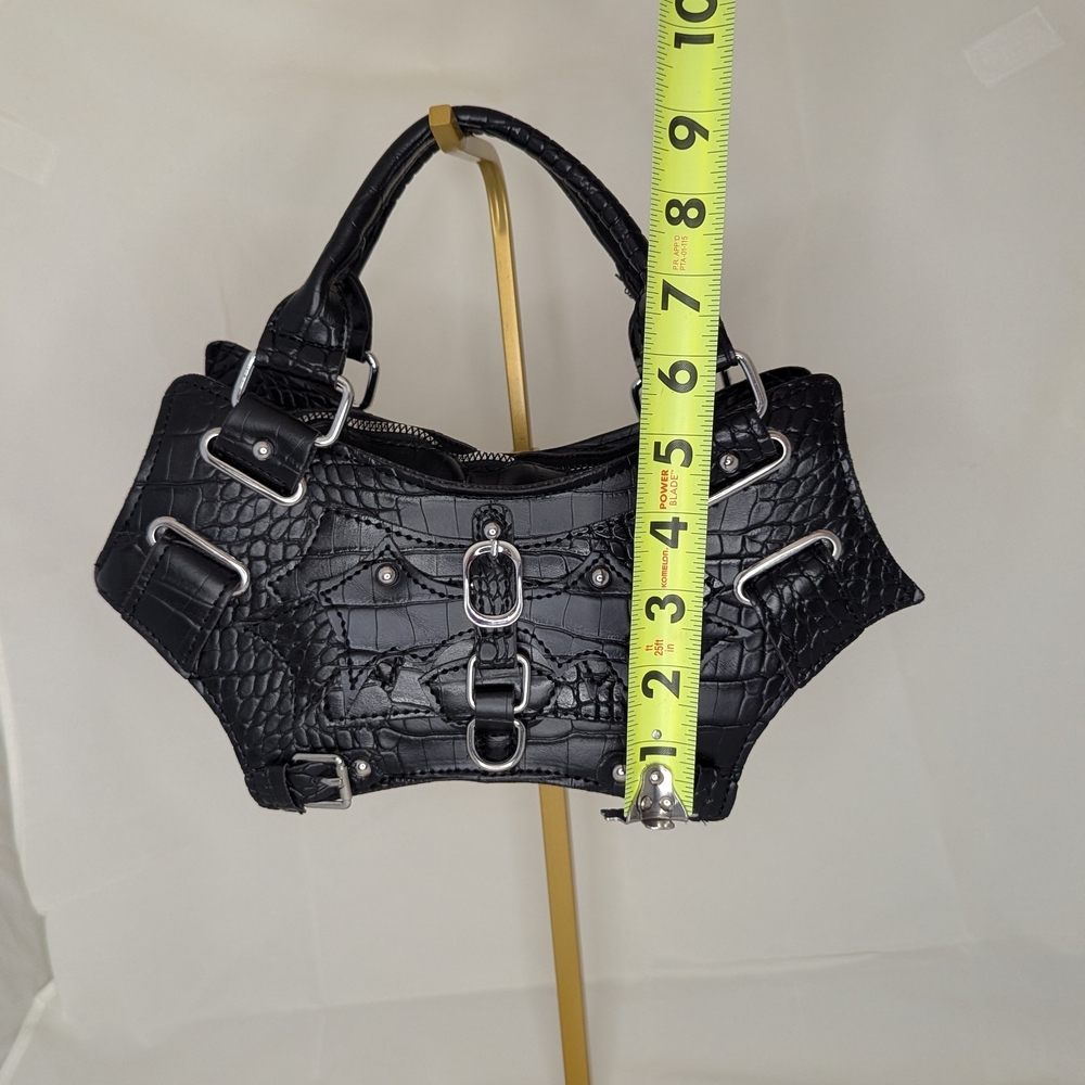 Black Crocodile-Embossed Bat Purse - Picture 3 of 7